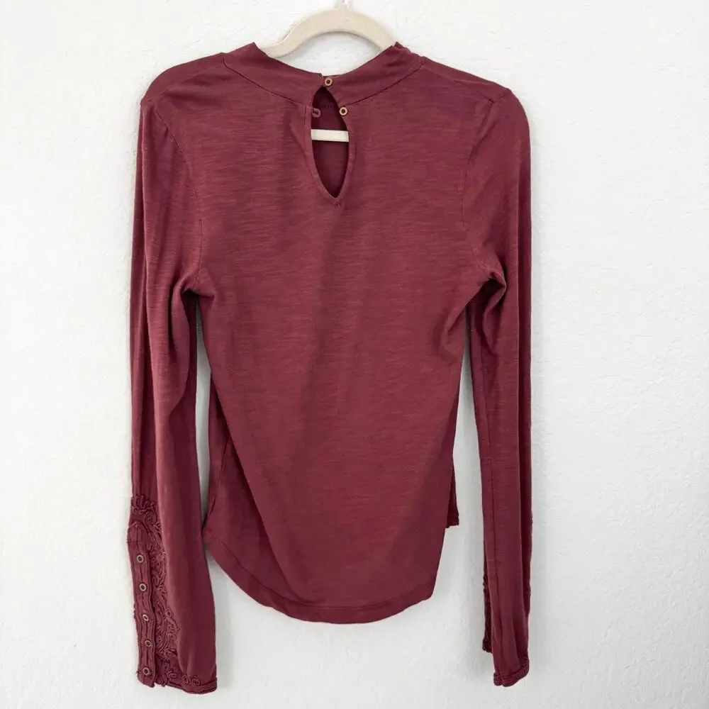 Free People We The Free Woomens Hooked On You Top Size S Cotton Embroid Burgundy